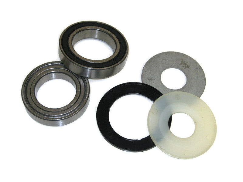 Set of mechanical bearings and seals used on Vicon spreaders.