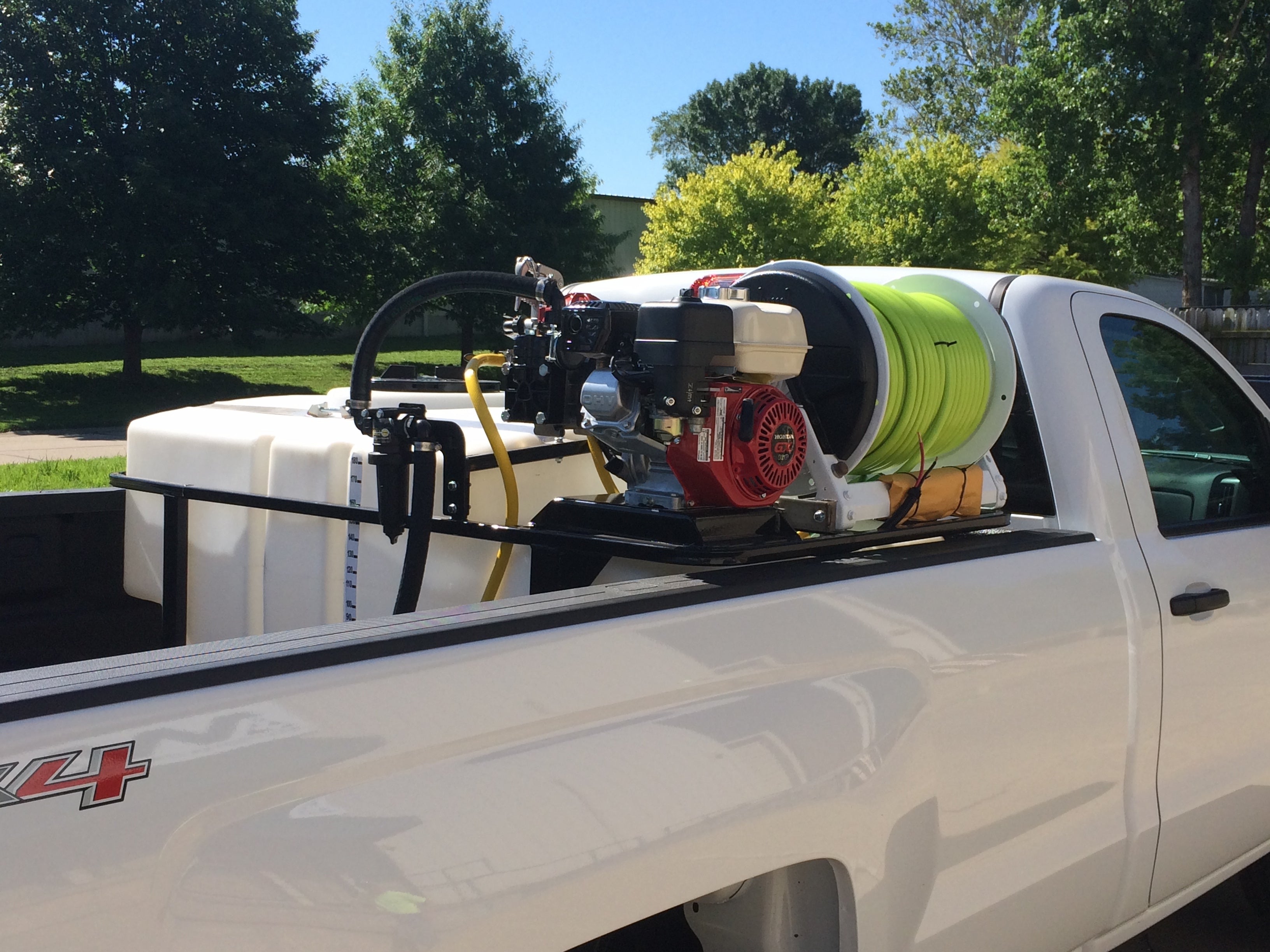 200 Gallon Space Saver Sprayer