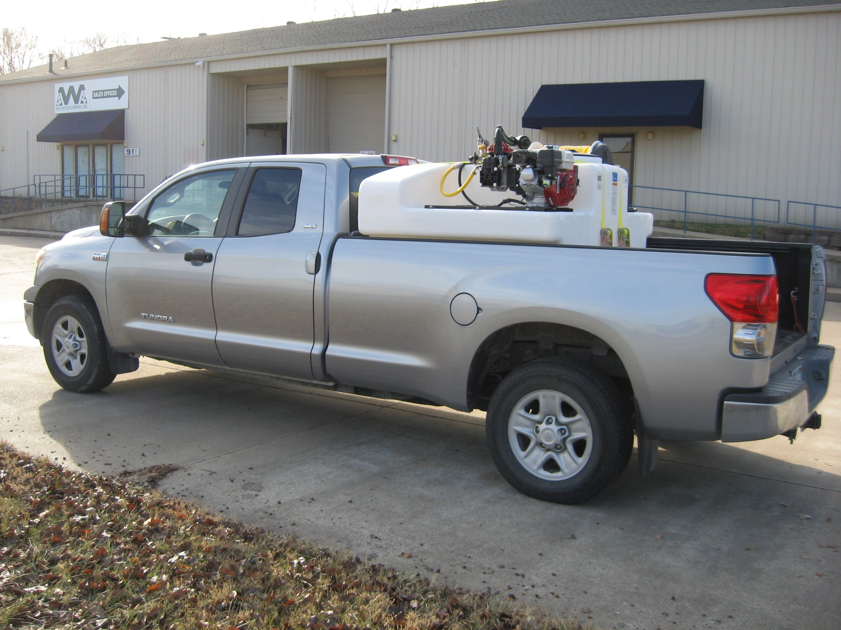 400 Gallon Space Saver Sprayer